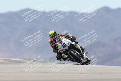 media/Apr-20-2025-CVMA (Sun) [[39090e8767]]/Race 9-Formula LW Twins Shootout/